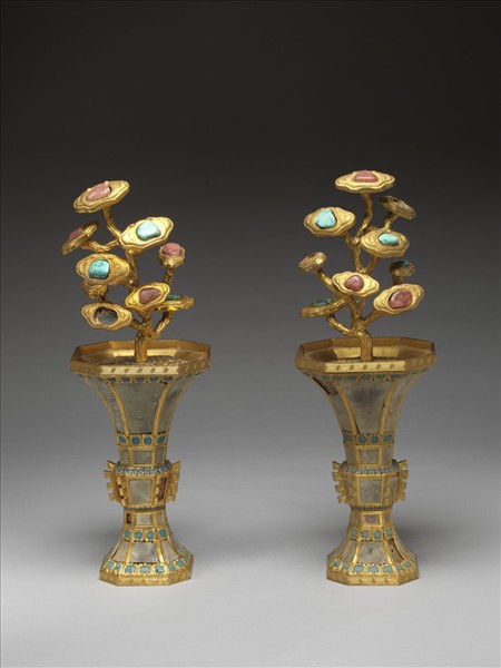 銅鍍金嵌料及填琺瑯觚（五供）