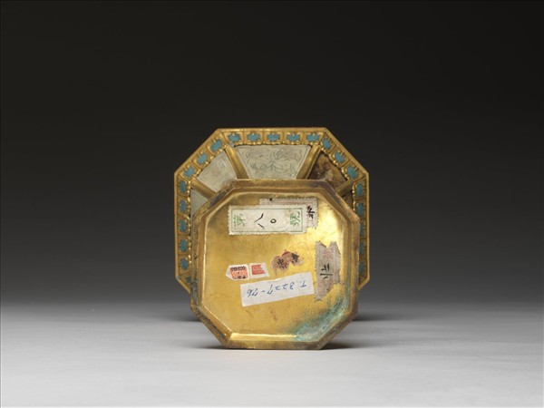 銅鍍金嵌料及填琺瑯觚（五供）