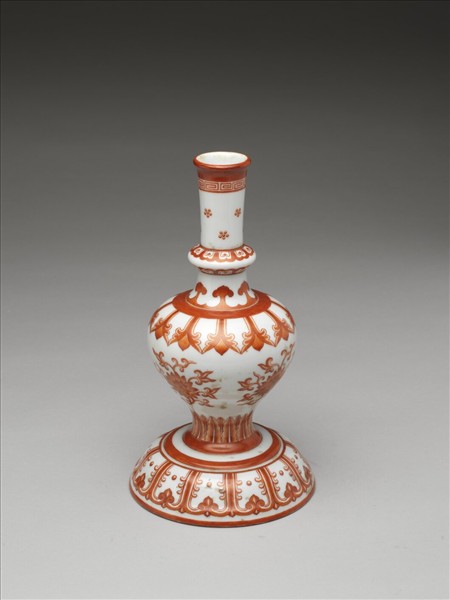 描紅番蓮紋蓍草瓶