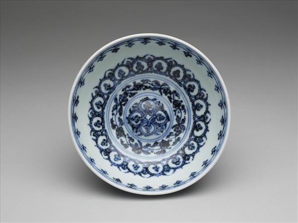 青花花果紋碗