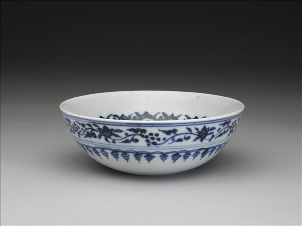 青花花果紋碗