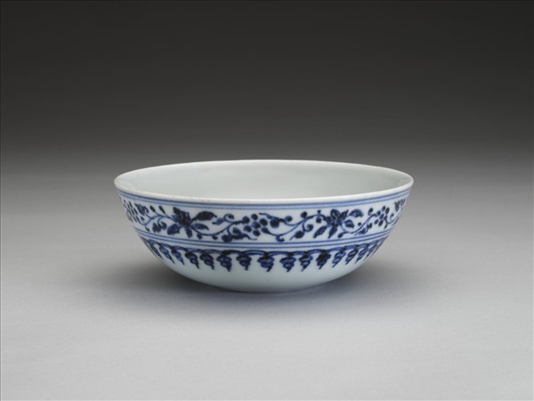 青花花果紋碗