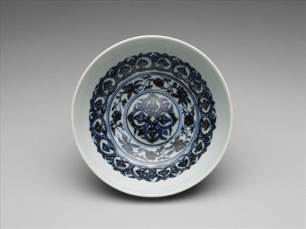 青花花果紋碗