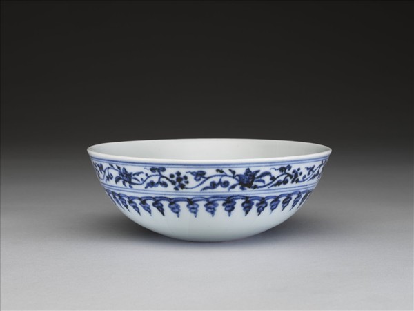 青花花果紋碗