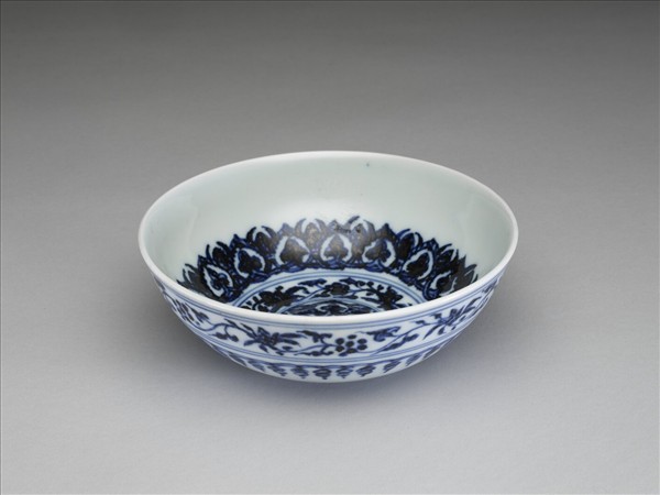 青花花果紋碗