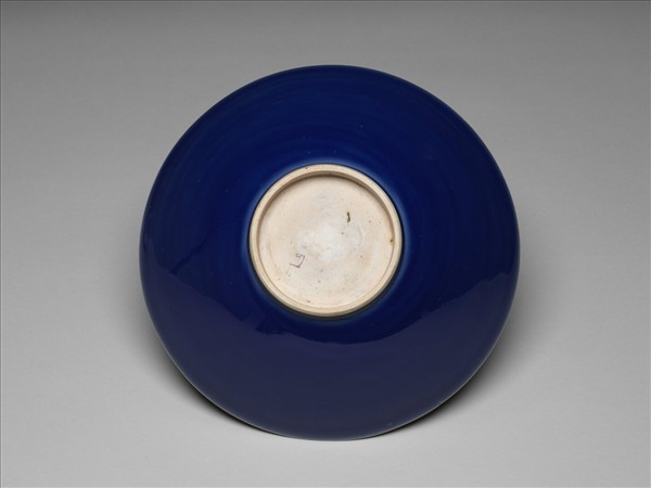 霽青釉白裡雙龍戲珠紋碗