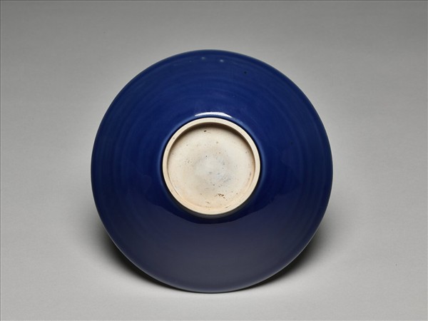 霽青釉白裡雙龍戲珠紋碗