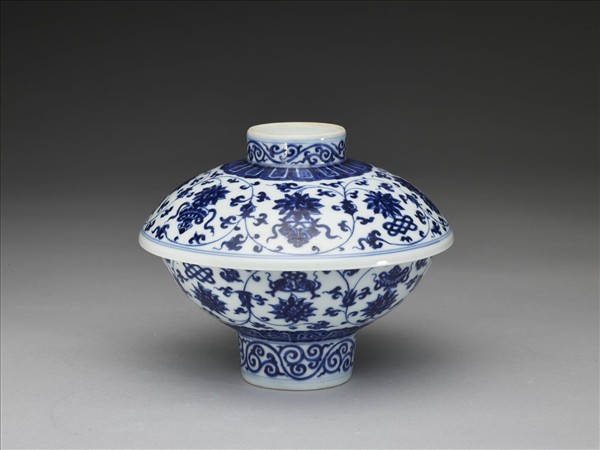 青花八寶紋蓋碗