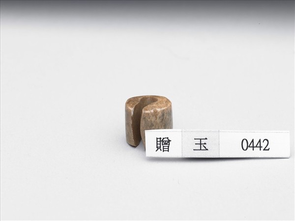 玉管狀耳飾玦