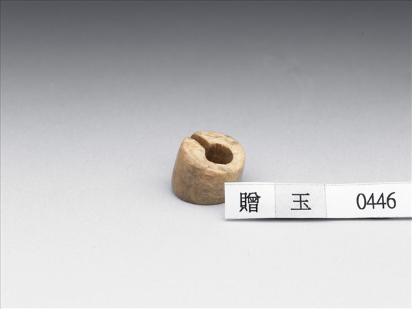 玉管狀耳飾玦