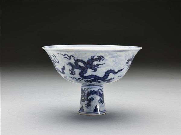 青花五龍紋高足碗