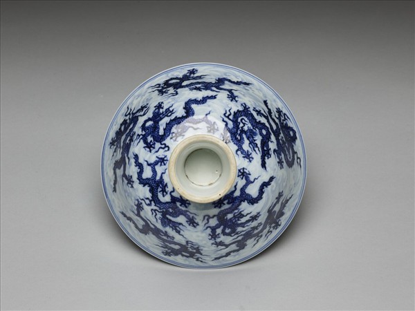 青花五龍紋高足碗