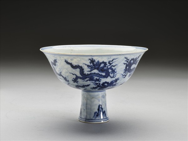 青花五龍紋高足碗
