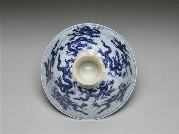 青花五龍紋高足碗