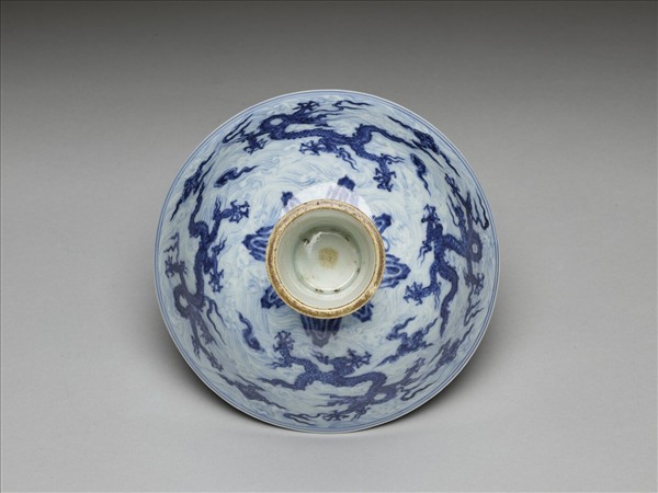 青花五龍紋高足碗