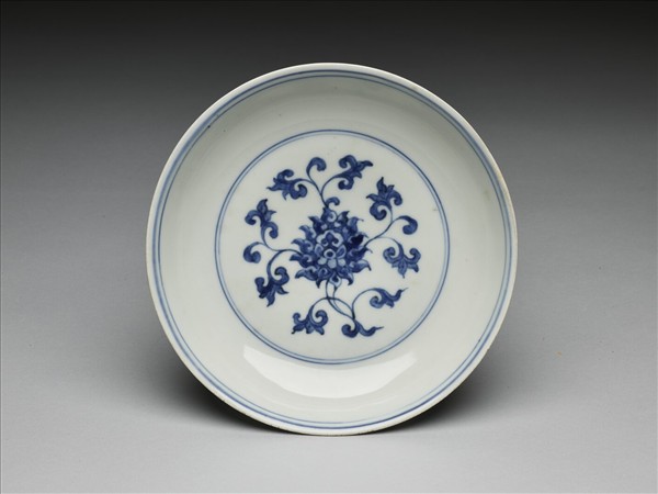 青花番蓮紋盤