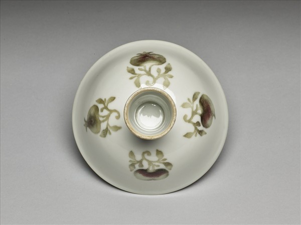 釉裡紅四果紋高足碗