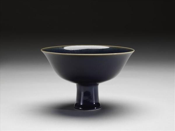 霽青釉高足碗
