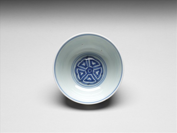 青花靈芝花卉紋碗