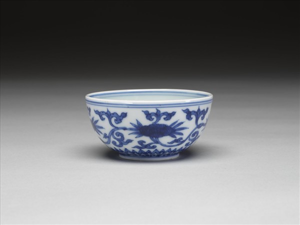 青花靈芝花卉紋碗