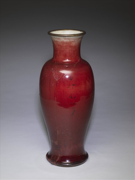 寶石紅釉瓶