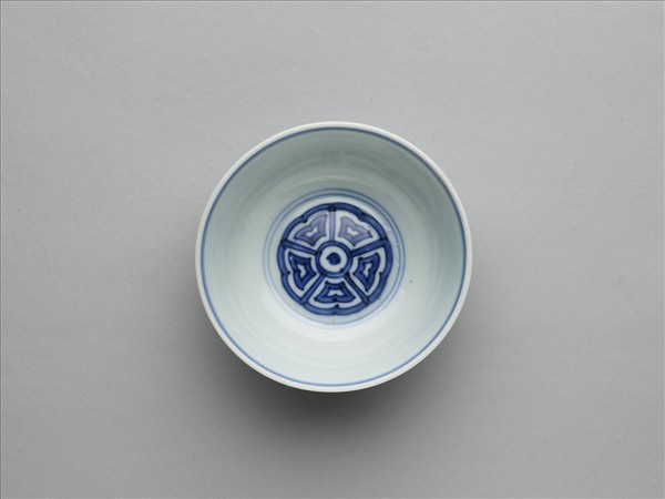 青花靈芝花卉紋碗