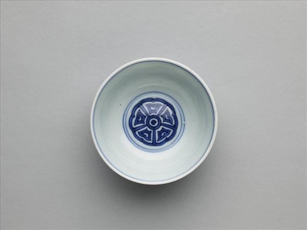 青花靈芝花卉紋碗