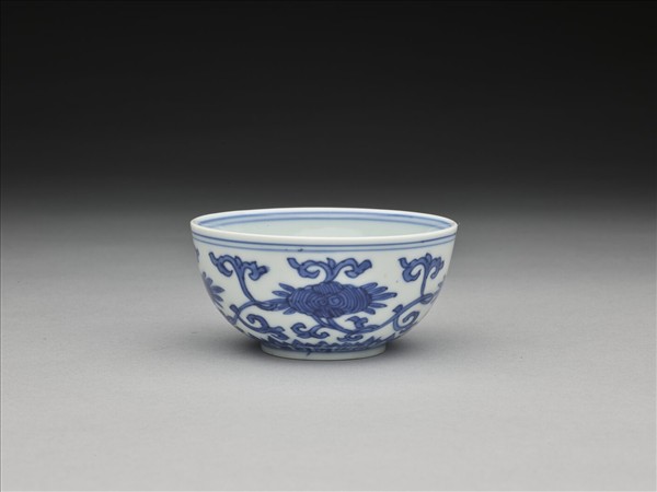 青花靈芝花卉紋碗