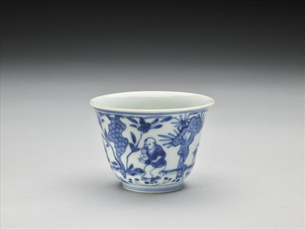 青花嬰戲圖杯