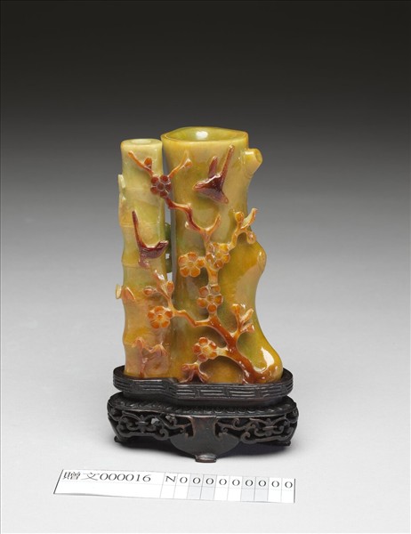 翡翠梅禽紋筆筒