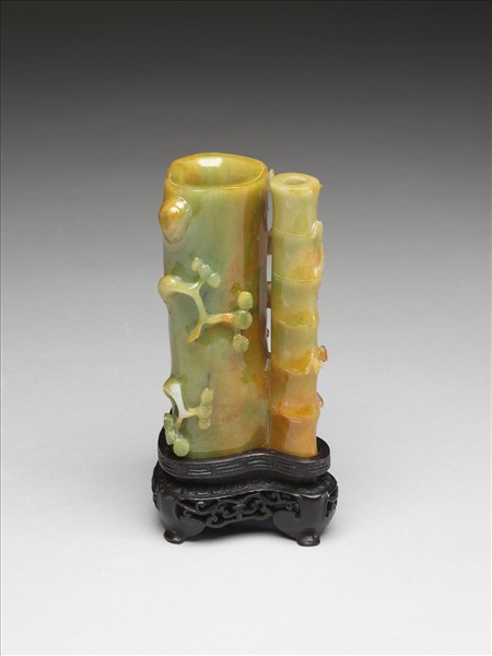 翡翠梅禽紋筆筒