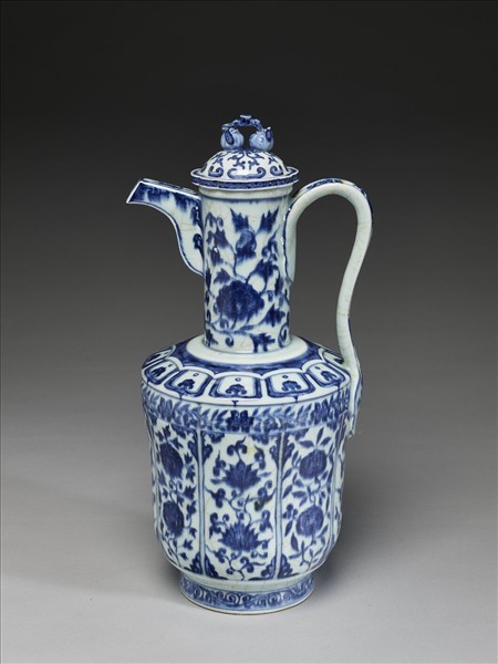 青花四季花卉紋執壺