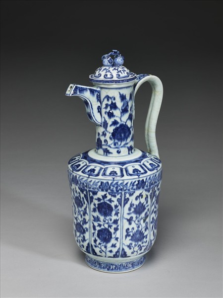 青花四季花卉紋執壺