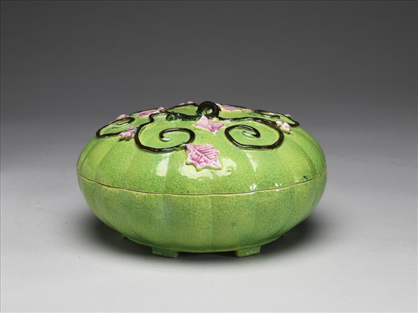 綠地瓜式瓷盒