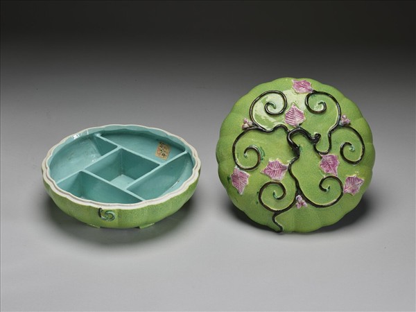 綠地瓜式瓷盒