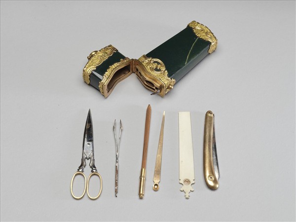 銅鍍金嵌碧綠石修妝匣