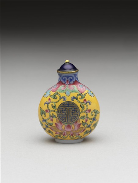 玻璃胎畫琺瑯蓮花萬壽紋鼻煙壺- 故宮