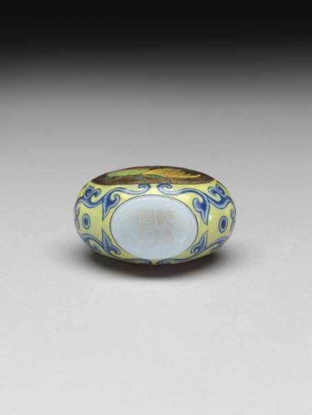 玻璃胎畫琺瑯福壽如意鼻煙壺