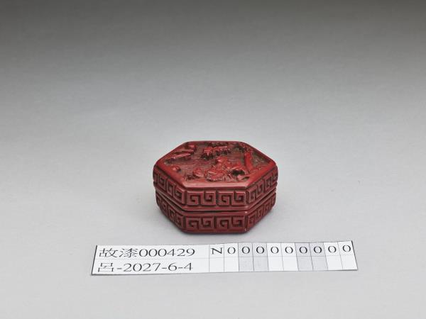 剔紅庭園人物六角盒