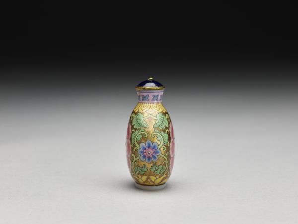 玻璃胎畫琺瑯金地纏枝西番蓮紋鼻煙壺- 故宮