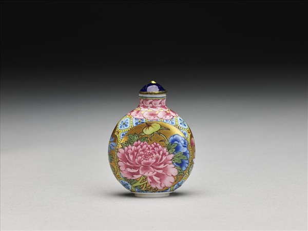 玻璃胎畫琺瑯四季花卉紋鼻煙壺