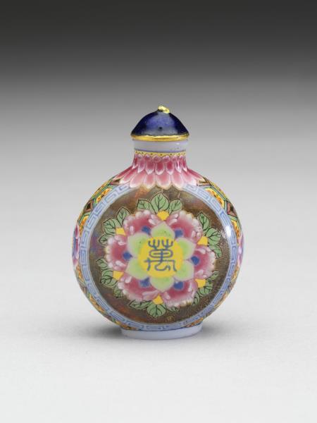 玻璃胎畫琺瑯萬壽鼻煙壺