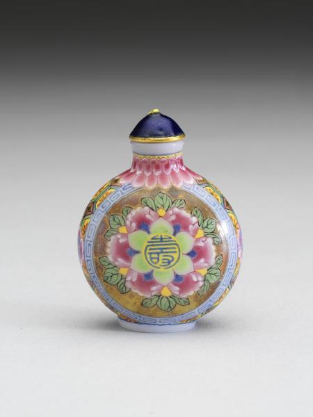 玻璃胎畫琺瑯萬壽鼻煙壺