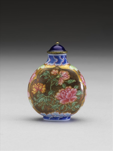 玻璃胎畫琺瑯花卉鼻煙壺