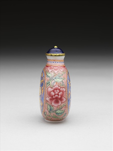 玻璃胎畫琺瑯西番蓮紋鼻煙壺
