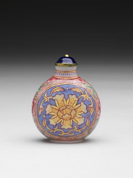 玻璃胎畫琺瑯西番蓮紋鼻煙壺- 故宮