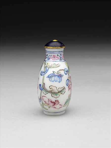 玻璃胎畫琺瑯轉枝花卉紋鼻煙壺