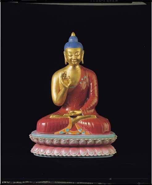 粉彩描金說法印佛像