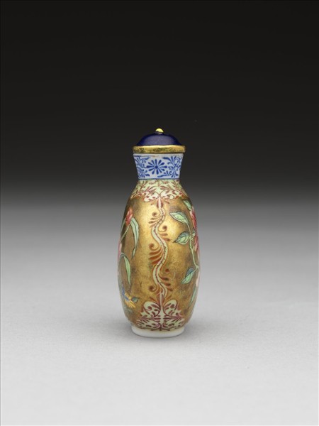 玻璃胎畫琺瑯金地花卉紋鼻煙壺