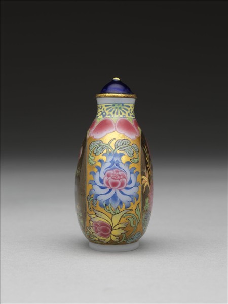 玻璃胎畫琺瑯花卉紋鼻煙壺